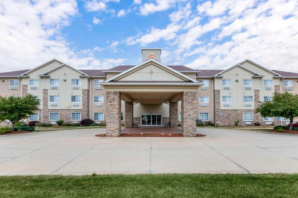 Comfort Suites Cedar Falls