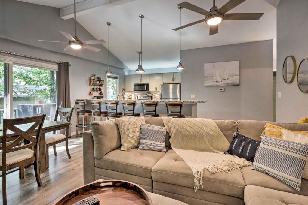 Lovely Osage Beach Home in Margaritaville!