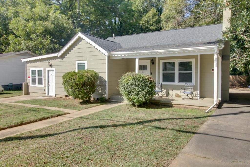 Inviting Shelby Retreat with Private Yard and Hot Tub!