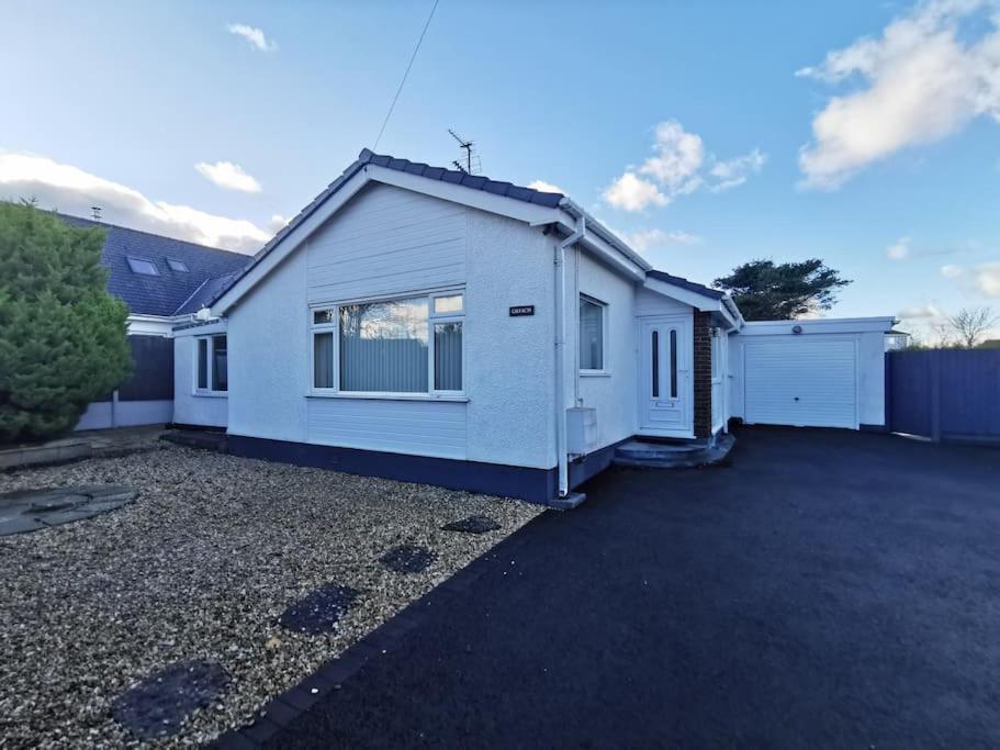 Gilfach-3 Bed-Dog Friendly-Detached Bungalow