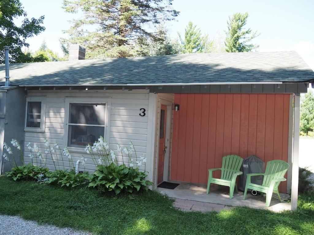 Sleeping Bear Riverside Cabins - Cabin #3