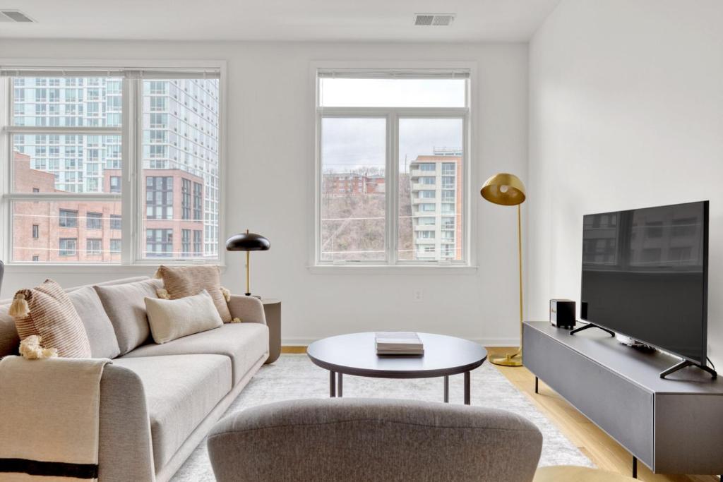 Hoboken 2BR w Gym Pool Shuttle nr waterfront NYC-786
