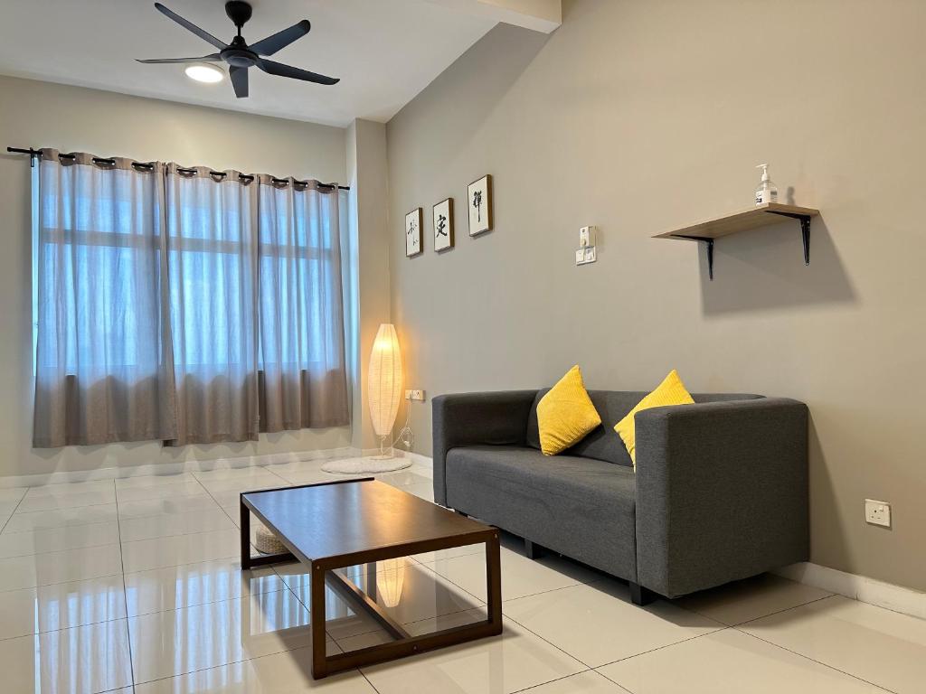 Zen Homestay Skypod Puchong Near IOI Mall 4pax