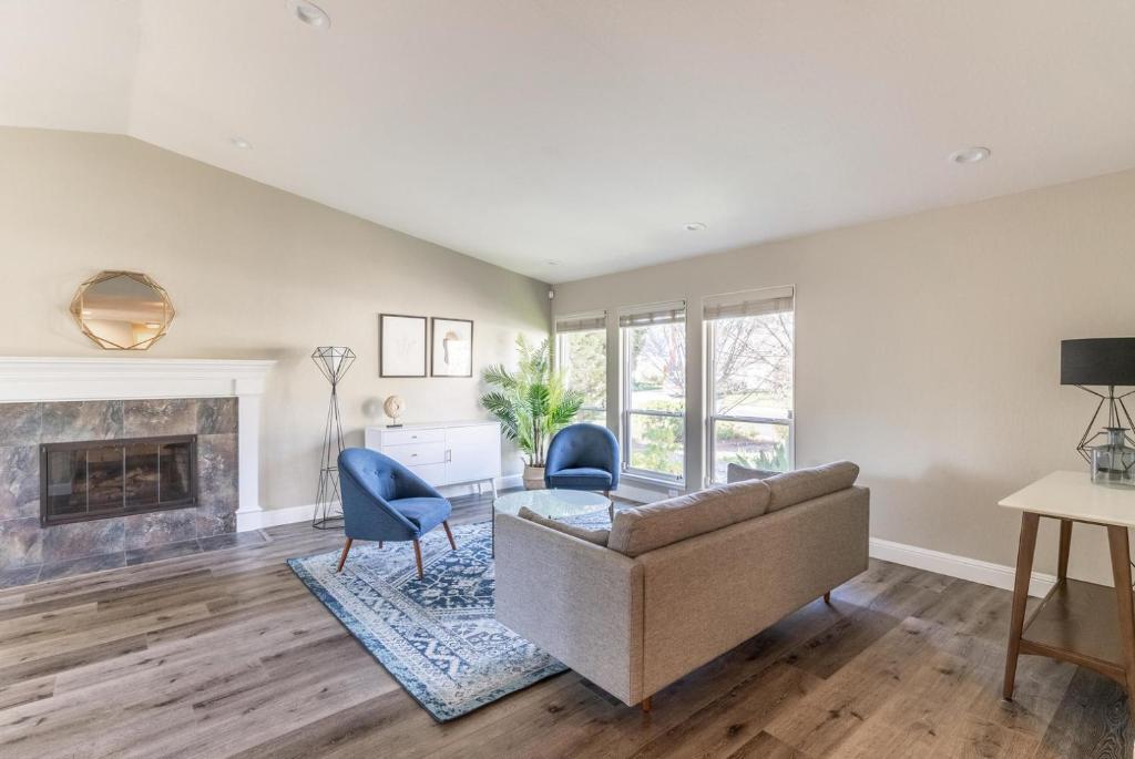 San Ramon 4br w patio ac nr park dining SFO-1568