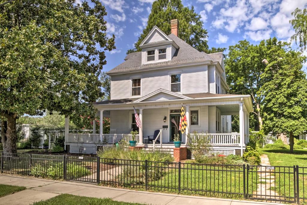 1915 Historic Cambridge Property with Fire Pit!