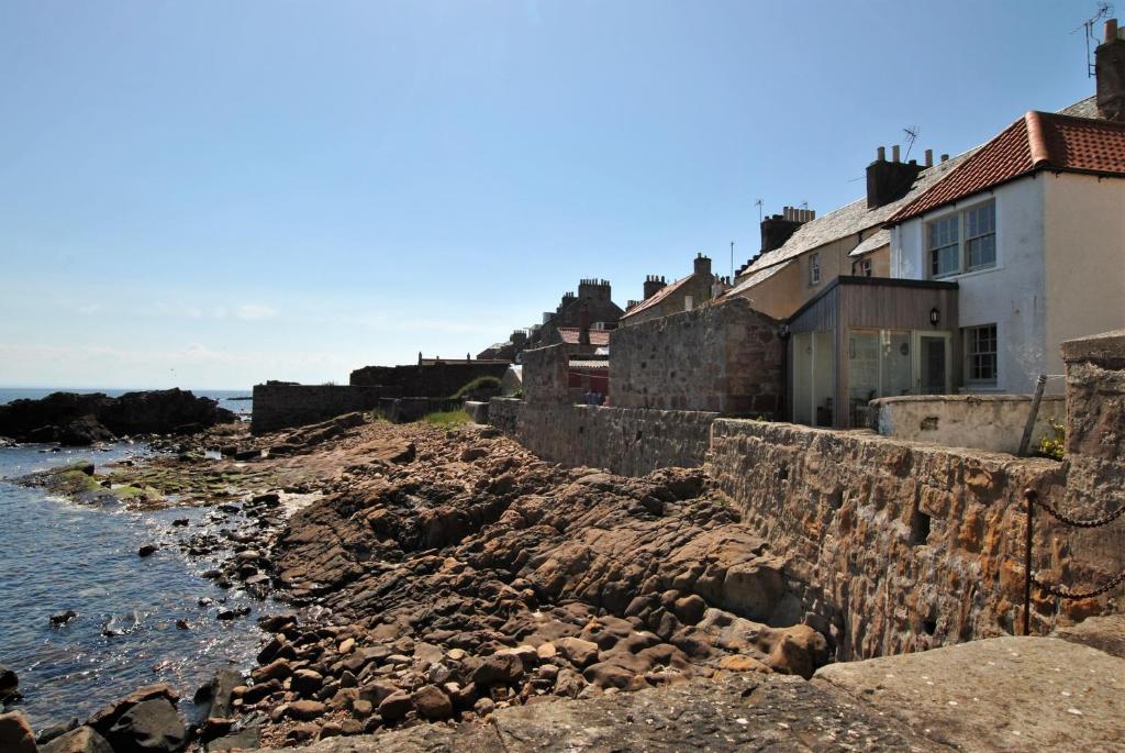Aqua Vista- seafront cottage Cellardyke