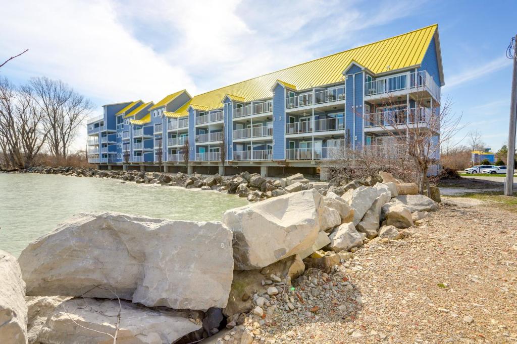 Waterfront Middle Bass Condo with Lake Erie Views!