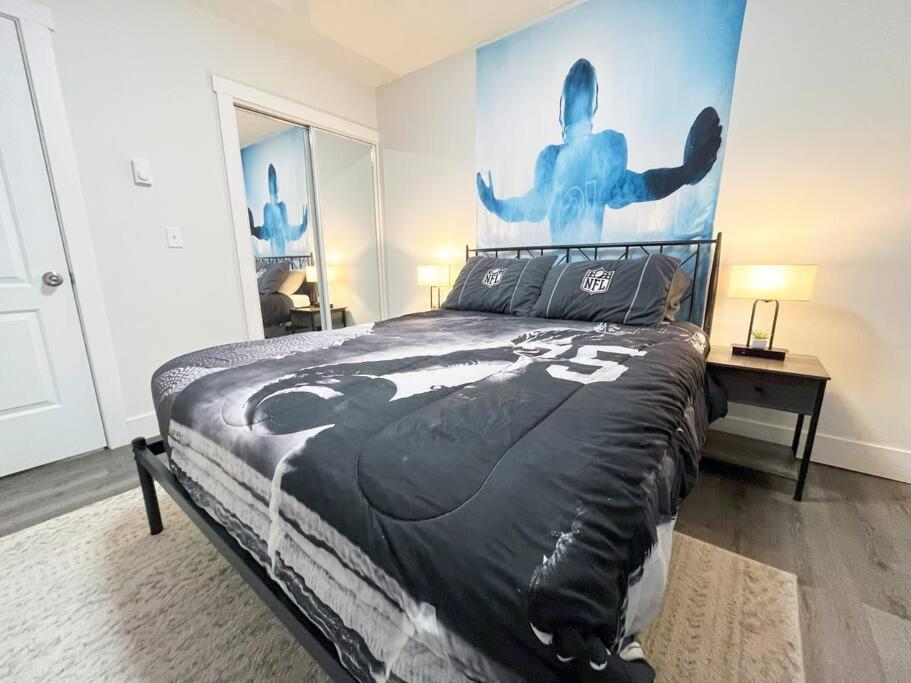New Hall Of Fame Apartment - Bottom Fl