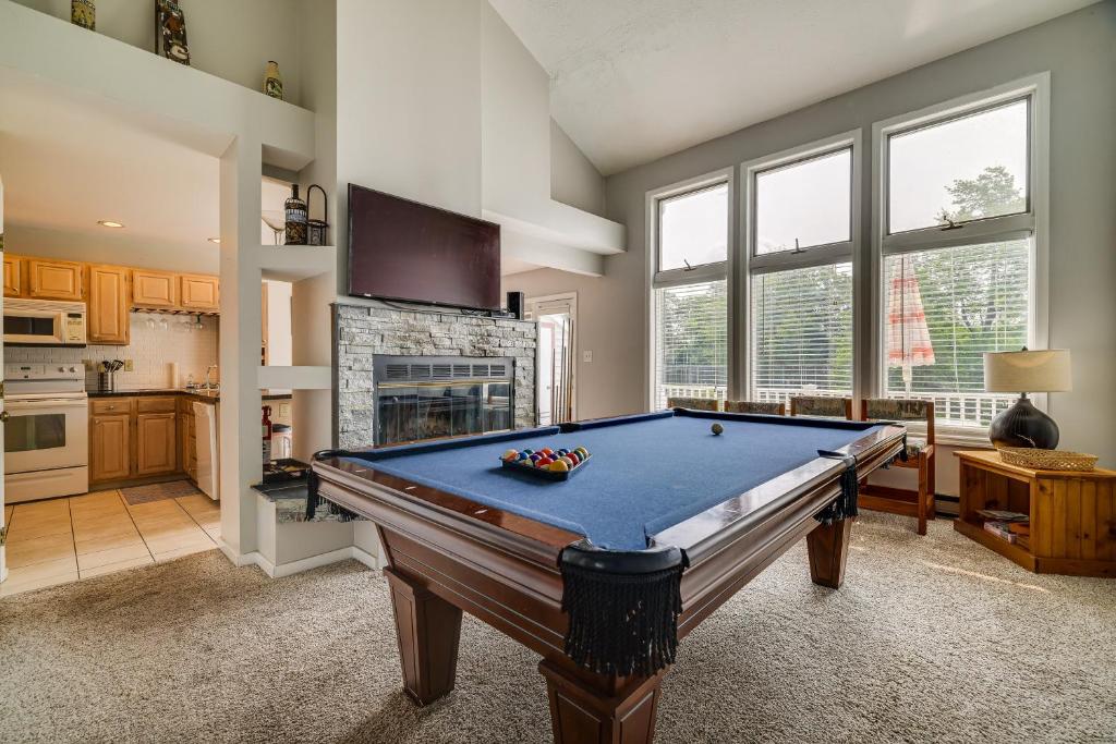 Lake Harmony Vacation Rental with Deck Less Than 1 Mi to Ski
