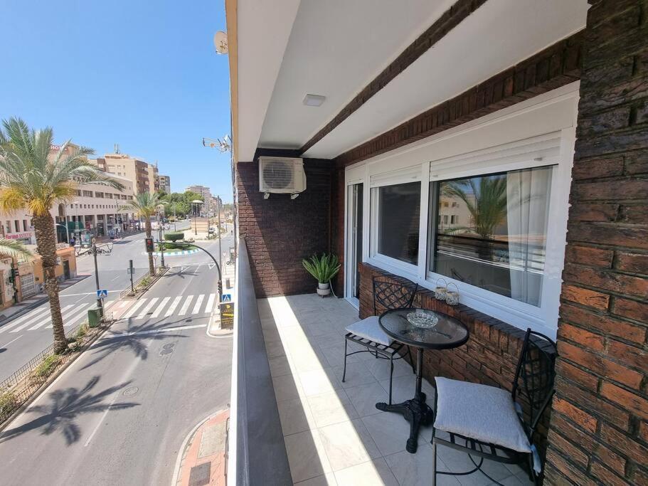 Aguadulce, Apto nuevo 2 hab con terraza, Aire, WiFi, a 5 min de la playa