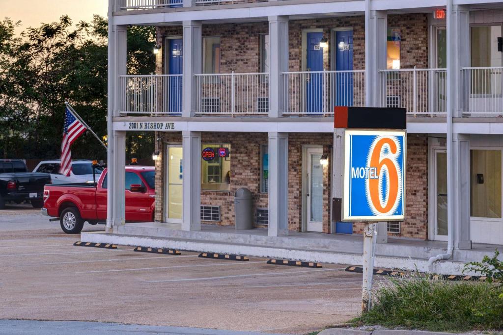 Motel 6-Rolla, MO
