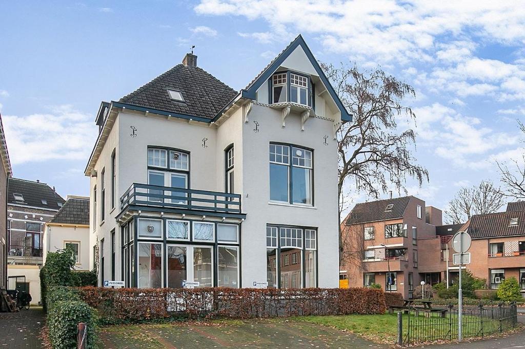 Luxe kamer in stadsvilla
