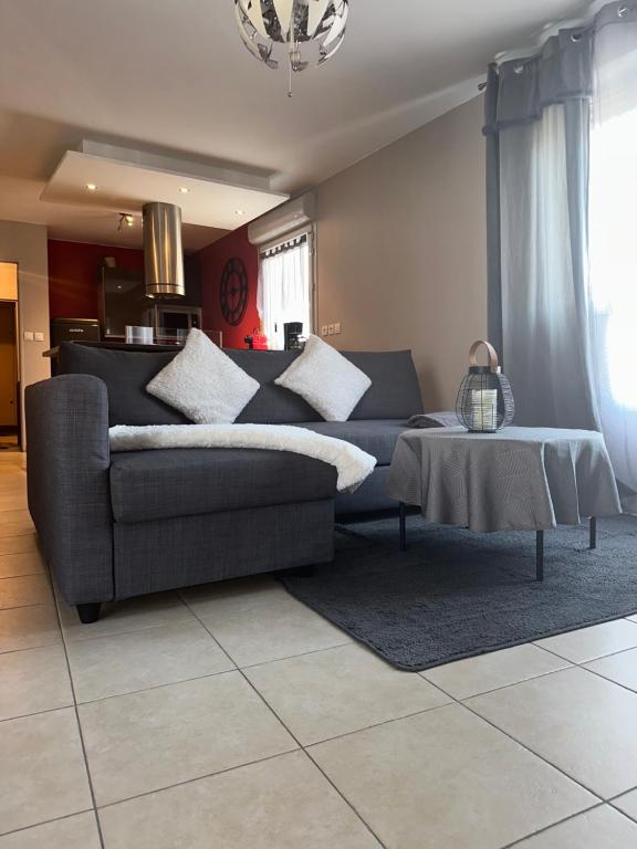 Superbe appartement tout équipé avec parking.