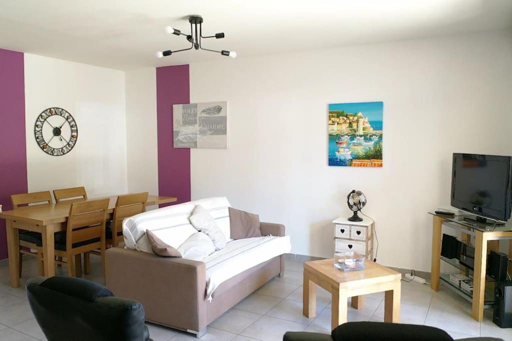 T3 piscine clim wifi garage