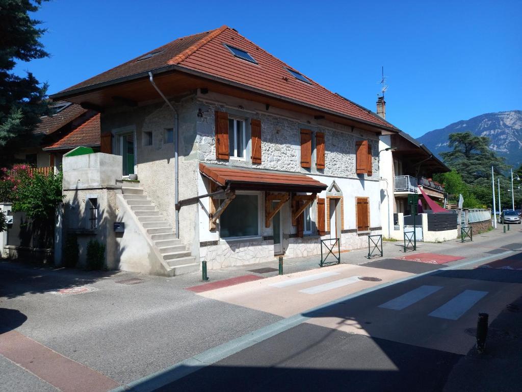 Maison à 5 minutes du lac à pied