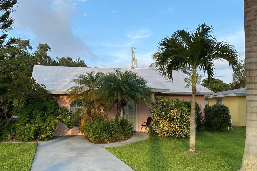 Vintage Vero Bungalow