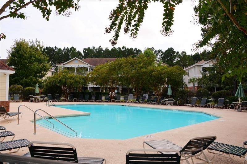 613 River Crossing Condo