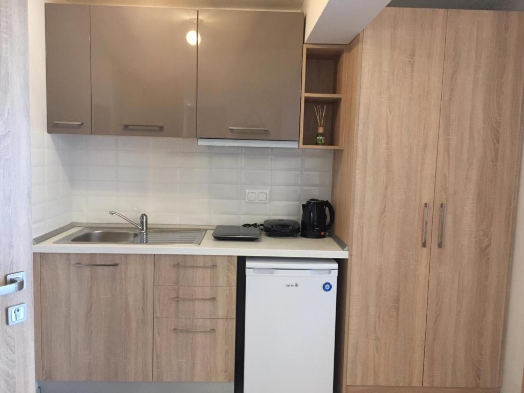 THOMAS STUDIOS & APARTMENTS PARALIA
