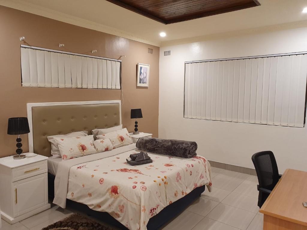 Grey Oak Holiday House