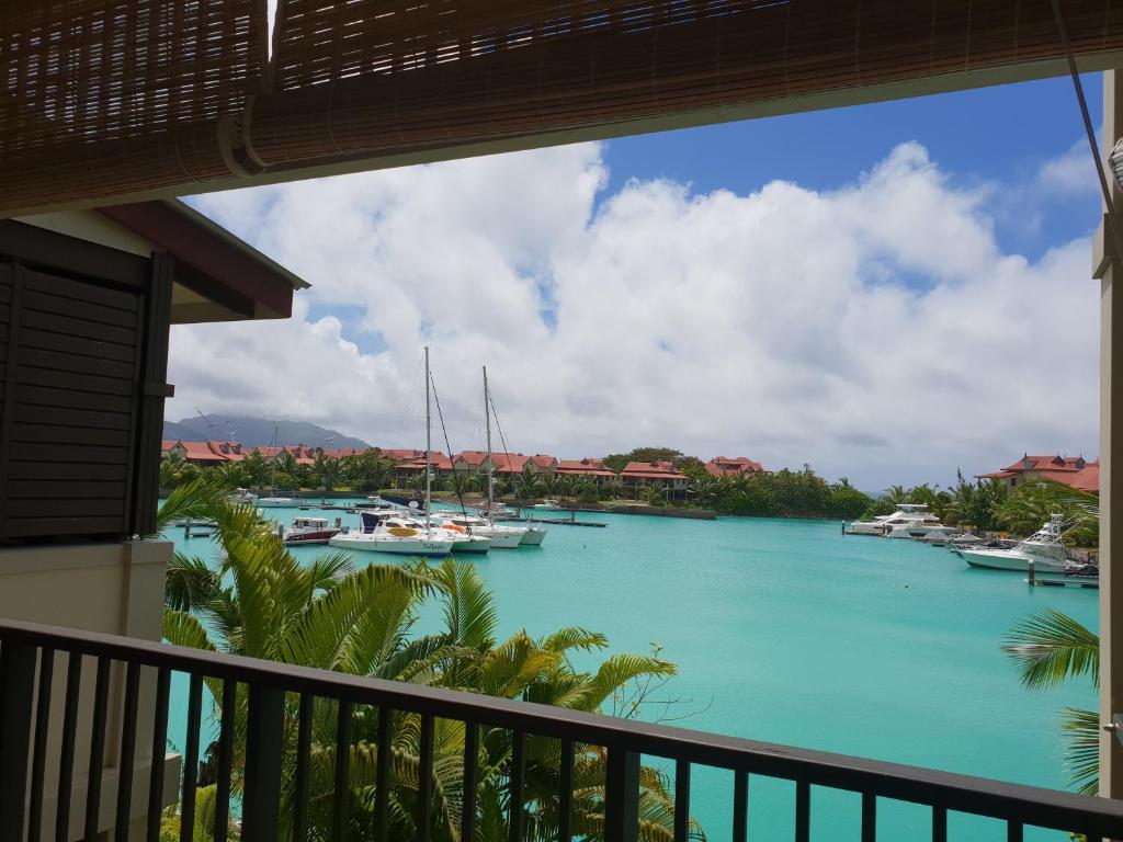 P146A13 - Eden Island Self Catering Apartment