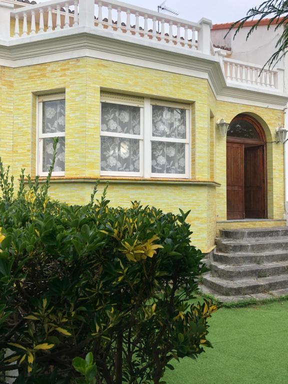 El Chalet Amarillo