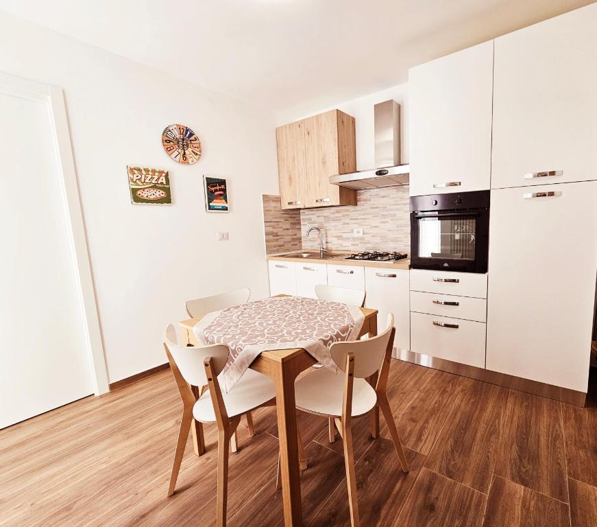 Acacia Apartment