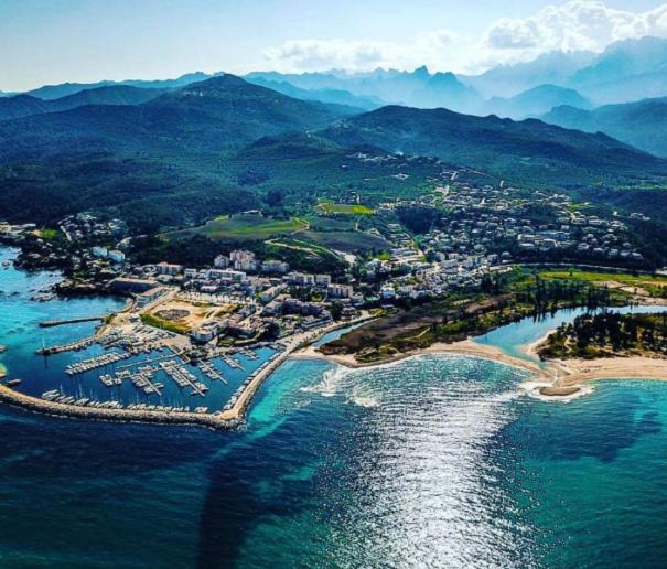 Appartement au cœur de Solenzara petite vue mer