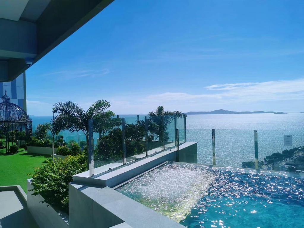 Copacabana jomtien beach 53 Floor