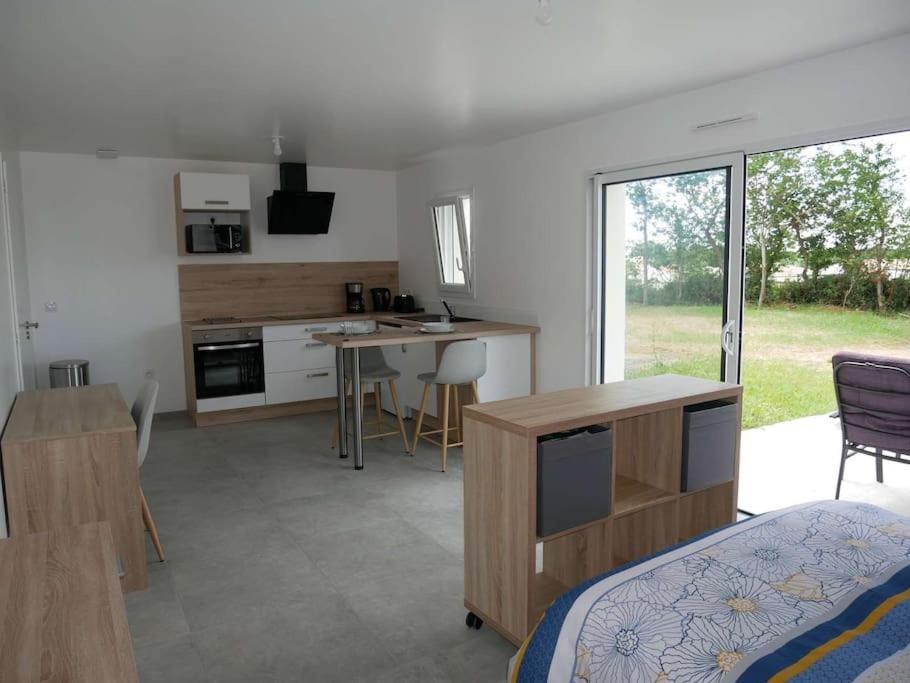 Studio lumineux avec terrasse