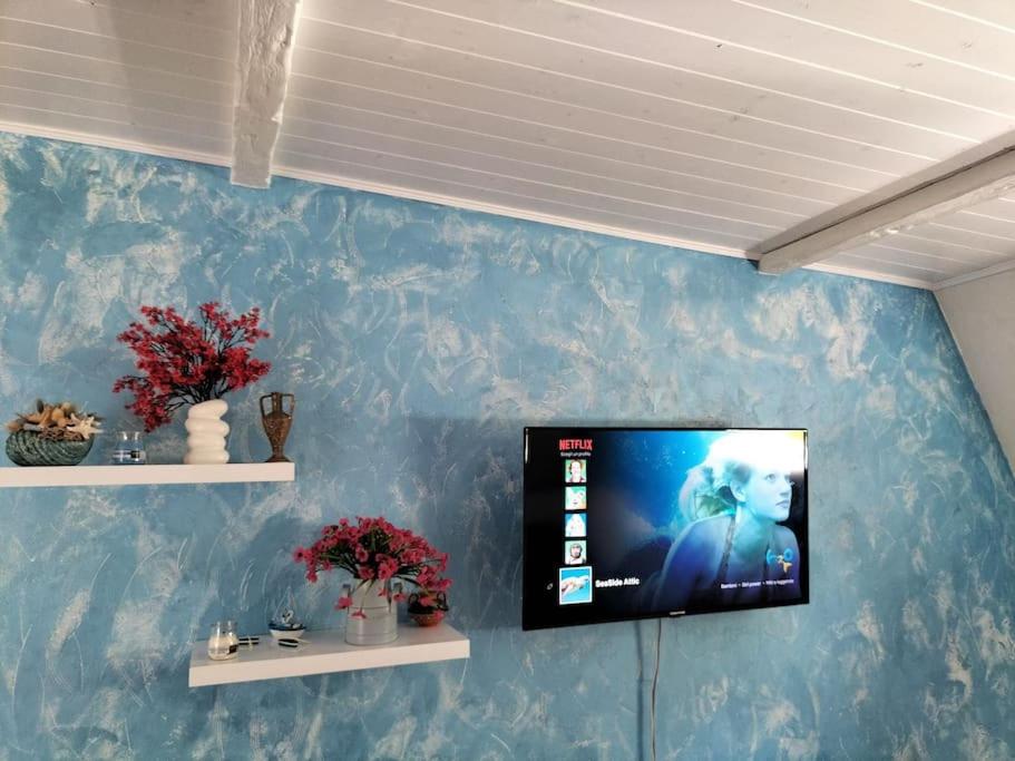 Sea Side Attic