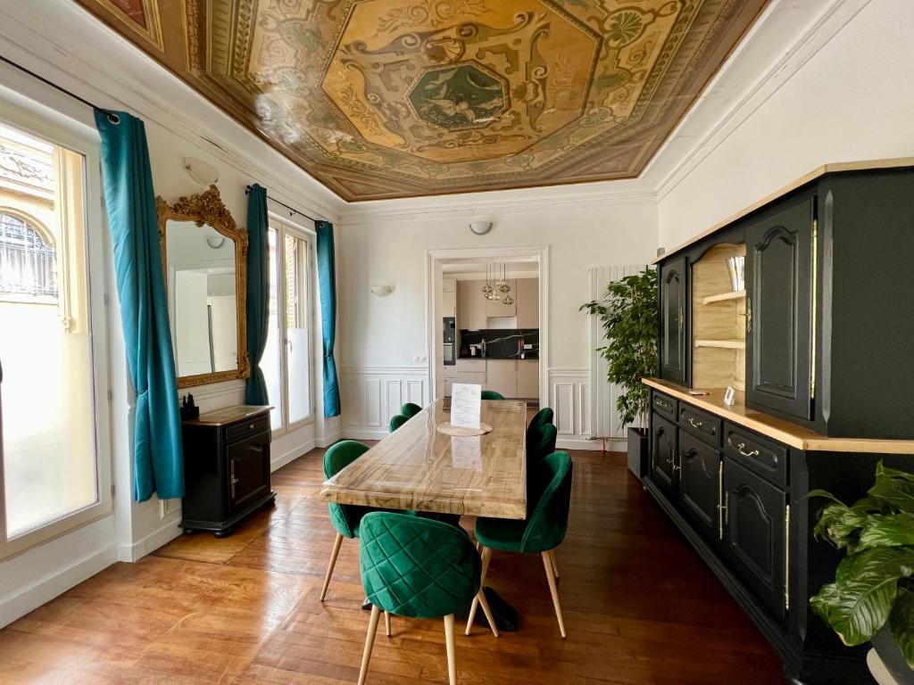 Appartement de luxe avec fresque