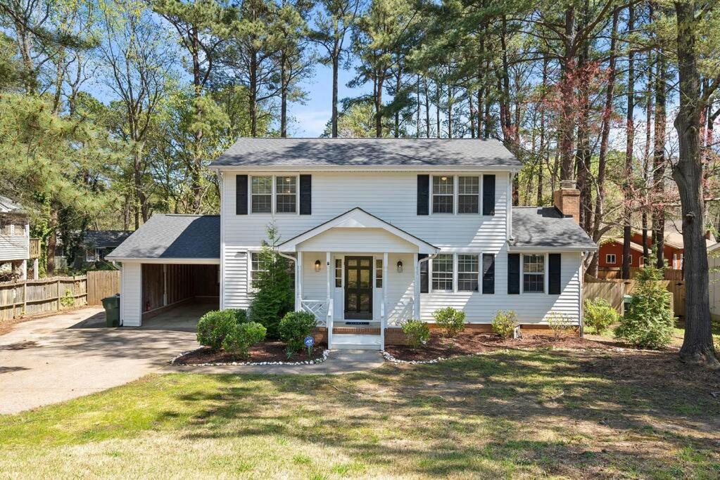 Stunning White Pine House in Cary- 4BR, 2.5BA