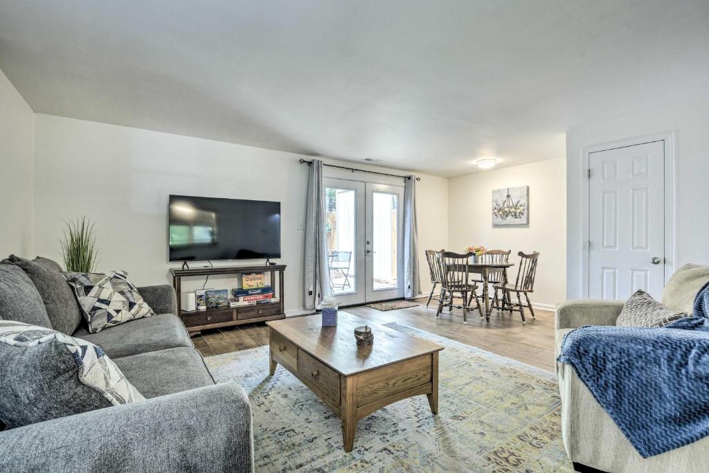 Cary Townhome about Walk to Downtown and Breweries!