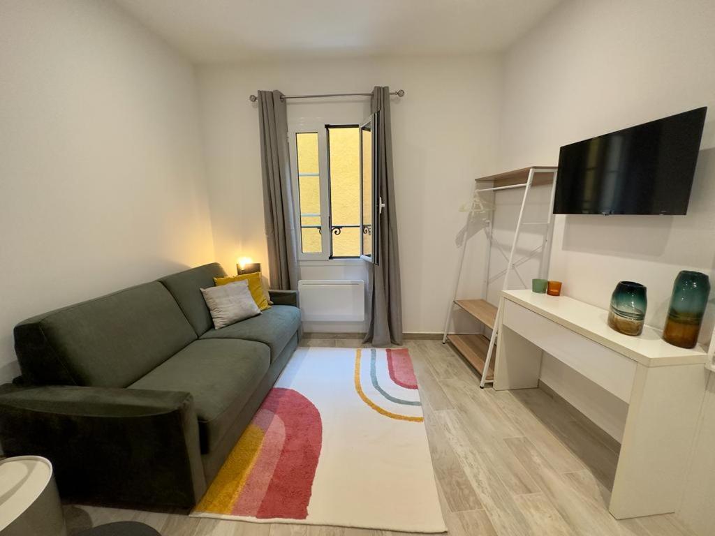 Tivoli 2 - Studio rénové - Frontière Monaco - 5mn Place du Casino