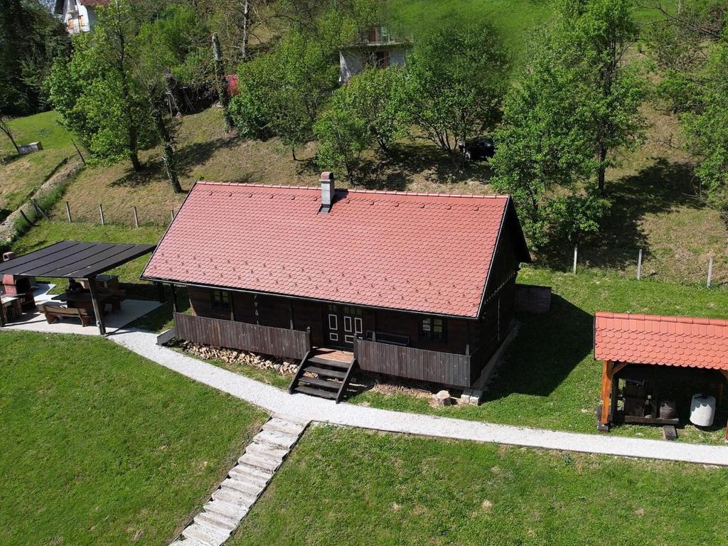 Tradicionalna drvena kuća za odmor Stara murva