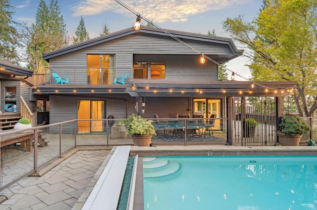 Cypress: Private Bedroom/Bathroom/Office, with Shared Pool, Hot tub