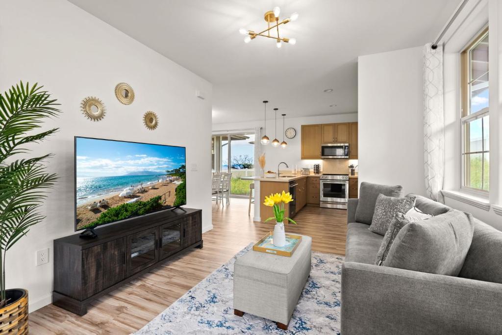 @Marbella Lane-Stunning OC + MT views in EACH room