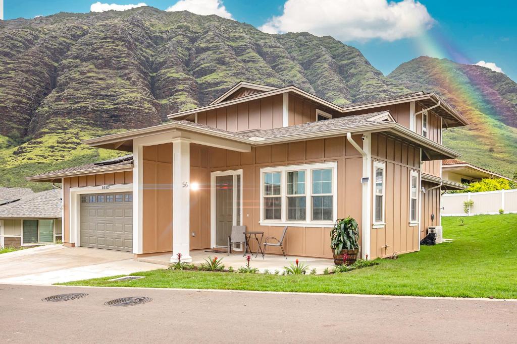PARADISE MAHALO! Oahu Ocean View Family Retreat Sleeps 14 Million Dollar View!