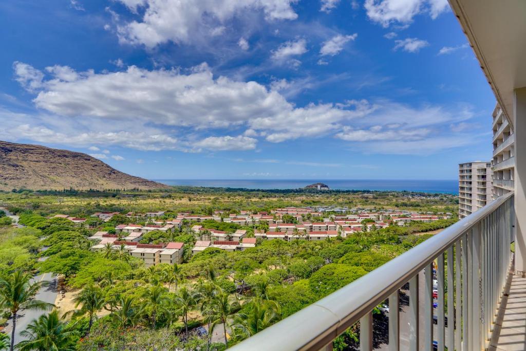 Sunny Waianae Condo with Ocean and Mountain Views!