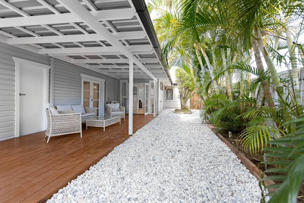 2-Bedroom Oasis in Redcliffe - 6B