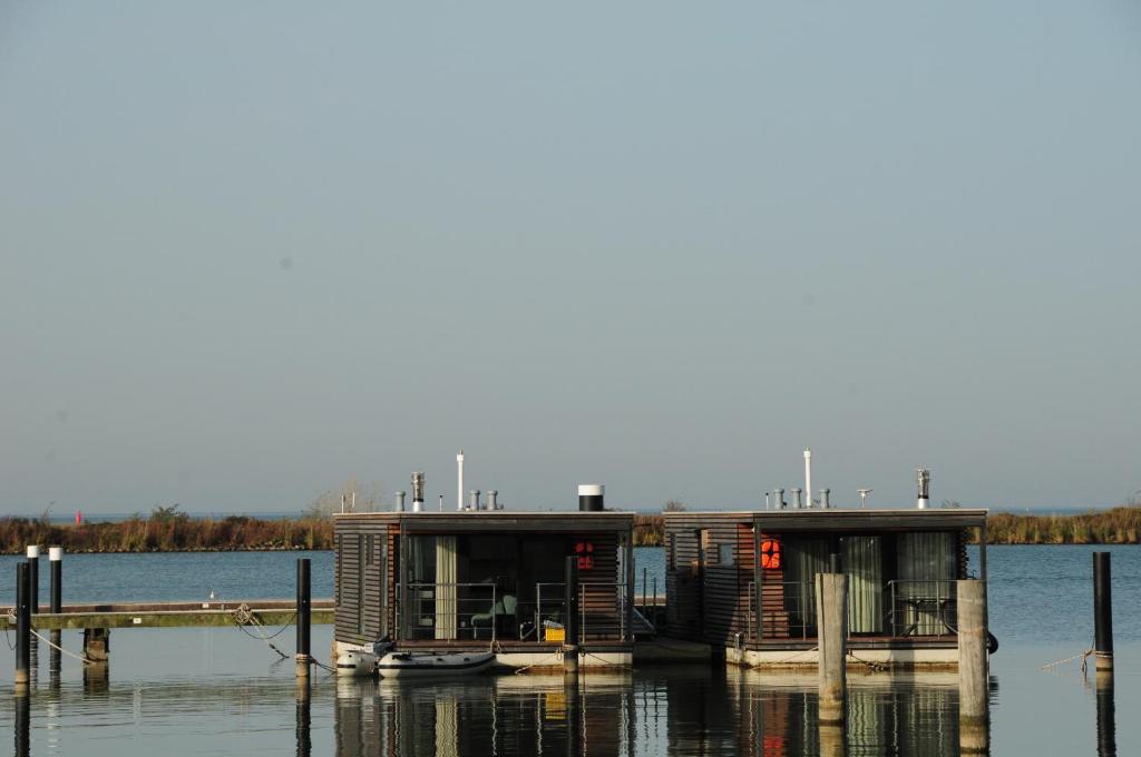 Mermaid- Hausboote