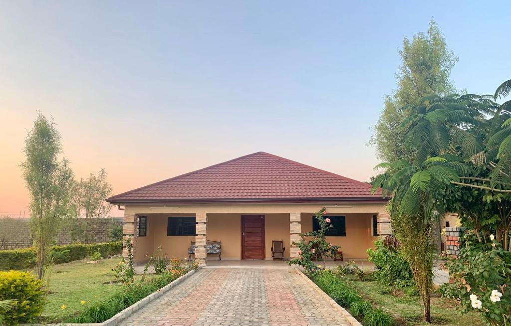 Cozy furnished 2 bedroom house
