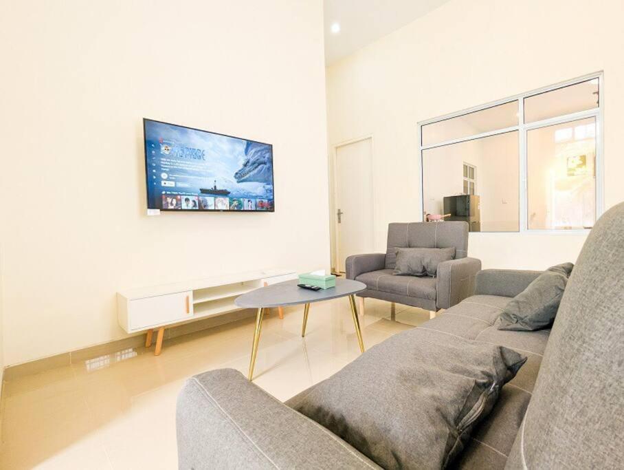 Lovina B2/12A at Ansley Park Spacious+Netflix