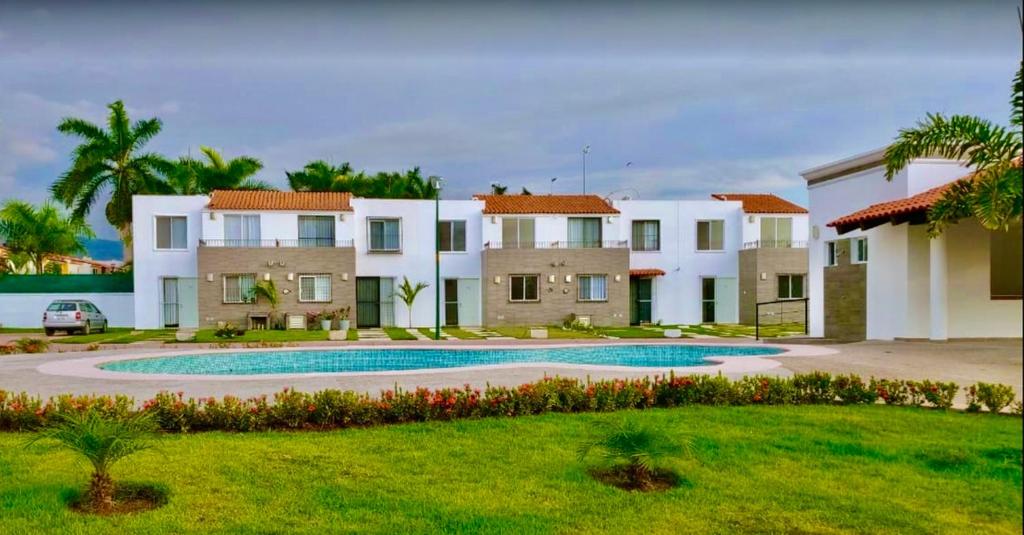Modern Pool Side 3 Bedroom House, Puerto Vallarta