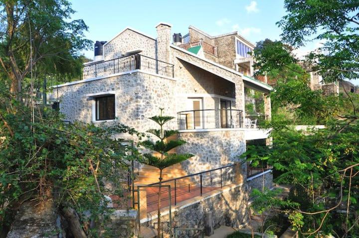 The Colonial Kaanchi House Mount Abu