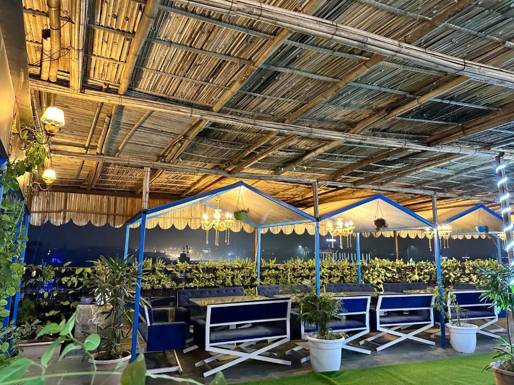 Very spacious terrace with bonfire for parties