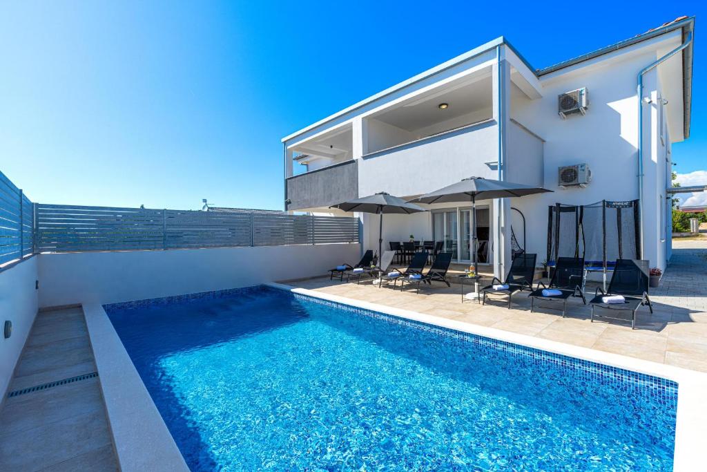 Villa Ema and Ana