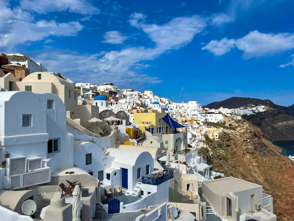 OIA UNIQUE HOMES by K&K