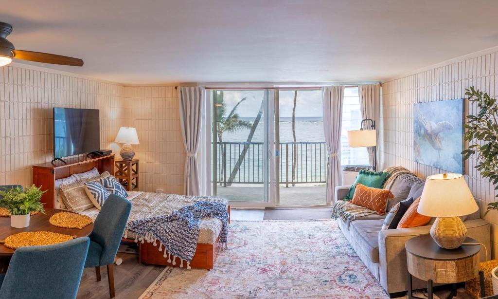 Condo on Beach with AC