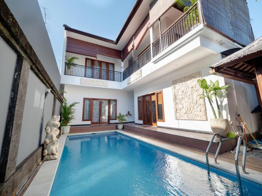 PLATFORM_Villas Kuta